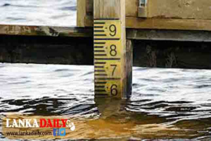 ගංඟාවල ඉහළ ගිය ජල මට්ටම ක්‍රමයෙන් අඩු වෙමින්