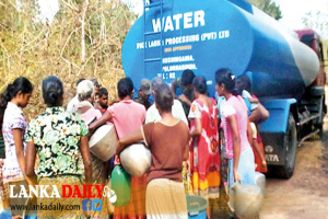පිඩාවට පත් පවුල් දෙදහසකට බවුසර් මගින් ජලය