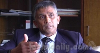 ජනපති, නීතිපති වටේ යයි. නඩුත් නෑ, බඩුත් නෑ. මුහුදත් දොන්ත බබක්කට
