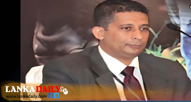 හිටපු රාජ්‍ය බුද්ධි ප්‍රධානී සුරේෂ් සලේ අත්අඩංගුවට