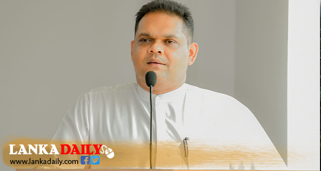 ජනතාව වෙනුවෙන් හිටගන්නවා  නම් අයවැයට විරුද්ධ වෙන්න හේතුවක් නැහැ !
